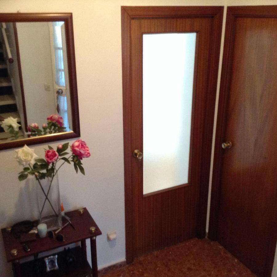 Casa Soleada En Calle Tranquila Севиля Екстериор снимка